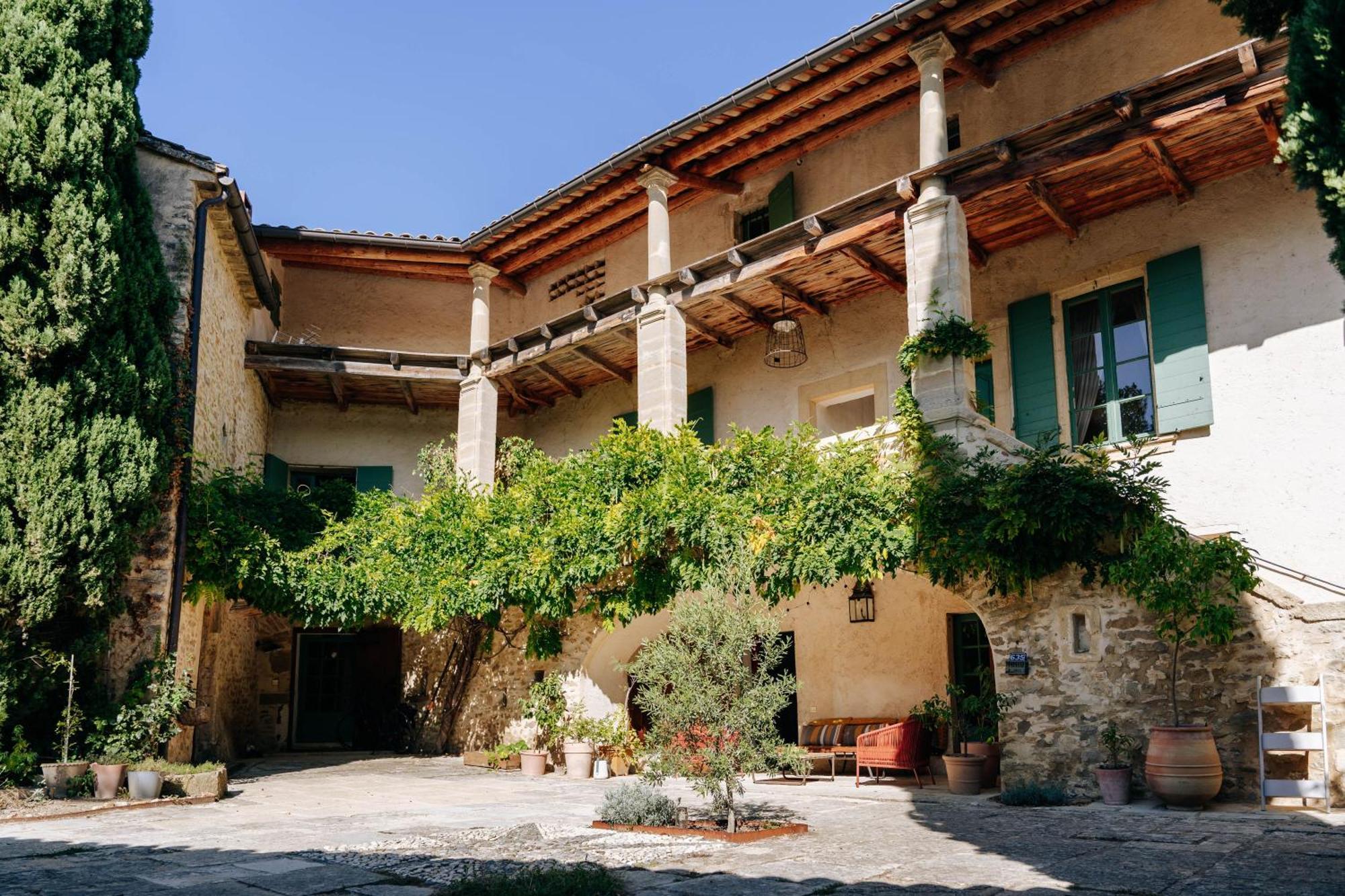 Maison 1643 Laudun Exterior photo